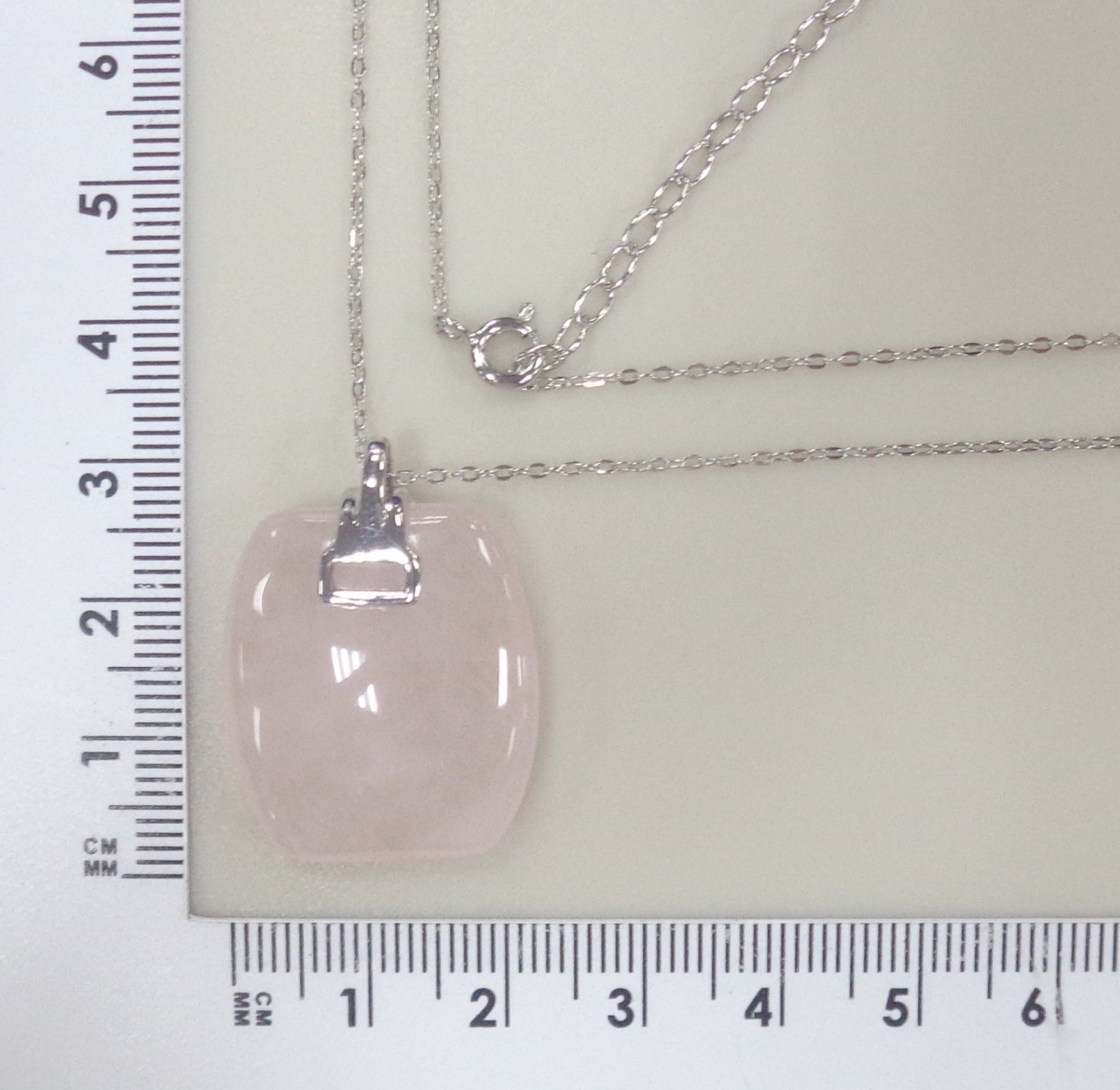Серебряное колье с розовым кварцем